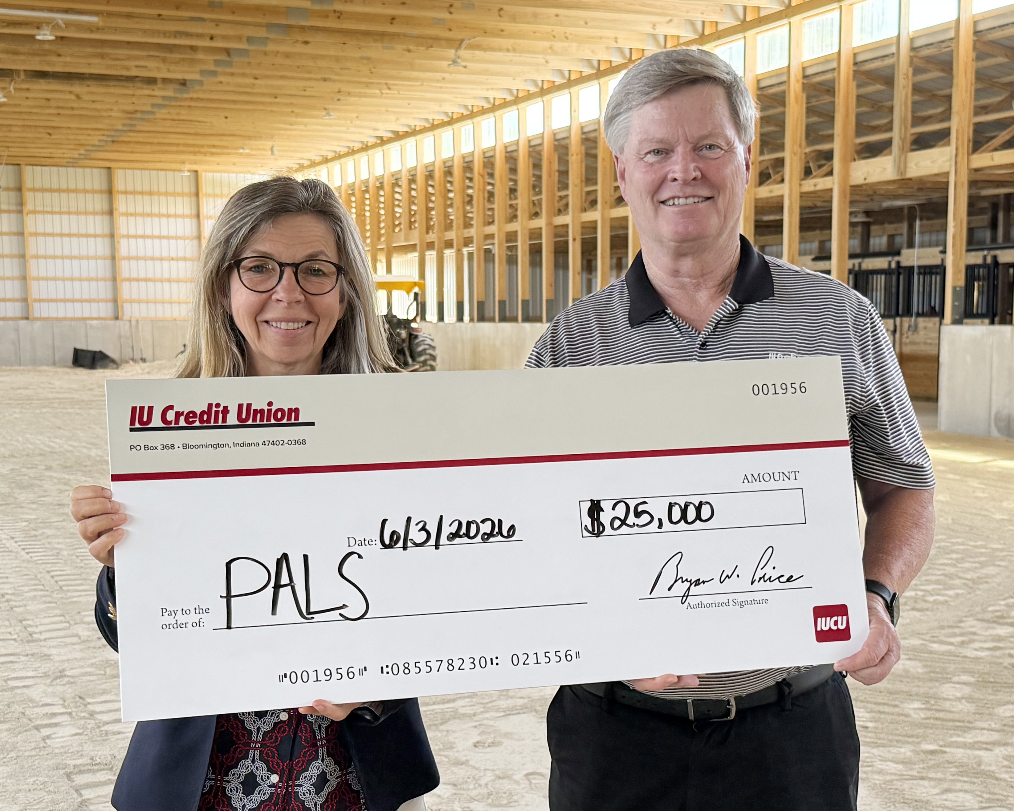 photo of IUCU check presentation