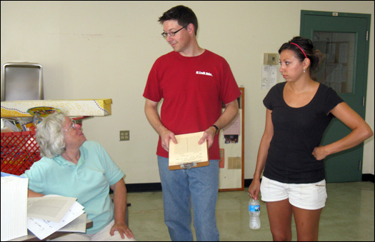 IUCU volunteers at Teachers Warehouse